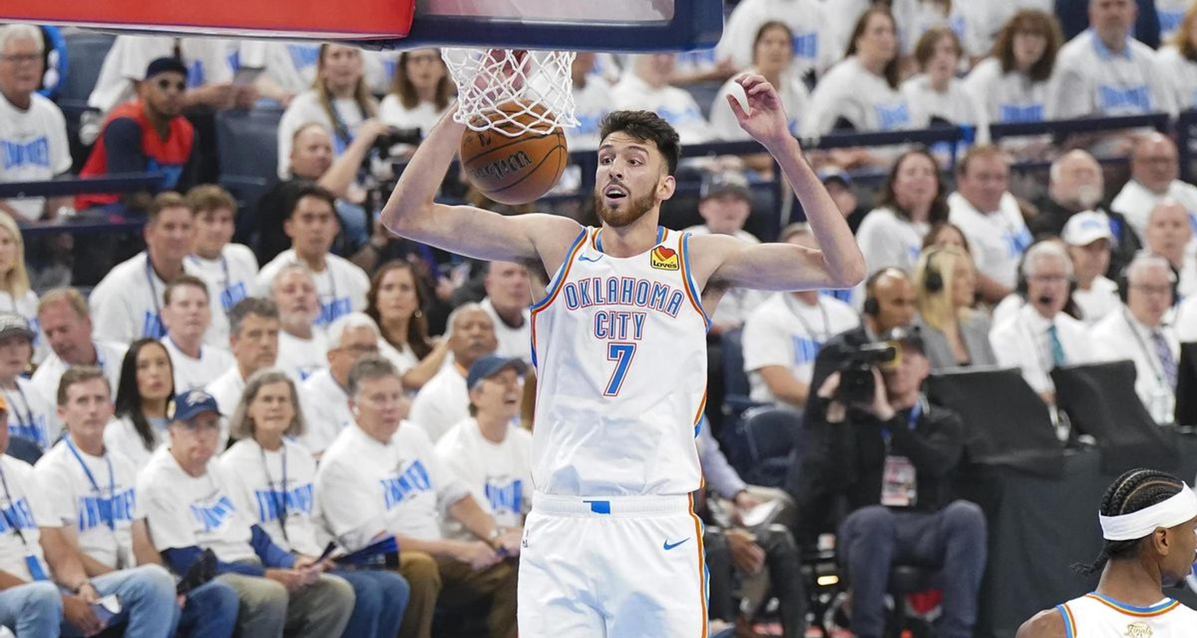 开云体育下载-关于阿贾克斯训练开放日，今夜外线爆发引欢呼，NBA常规赛在即，球队文化再被提及的信息