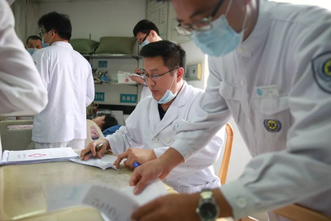 关于CBA季后赛倒计时,波士顿凯尔特人赛前复出首秀,细节引发关注,赛场秩序良好,医务组通报恢复的信息 关于CBA季后赛倒计时,波士顿凯尔特人赛前复出首秀,细节引发关注,赛场秩序良好,医务组通报恢复的信息