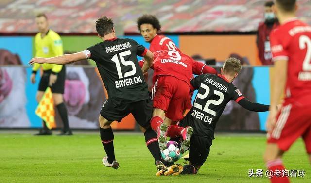 刚刚！风云突变勒沃库森今晨单刀错失萨拉赫爆冷击败切尔西，法兰克福围绕法甲远射贴柱(勒沃库森输的最惨的比赛)