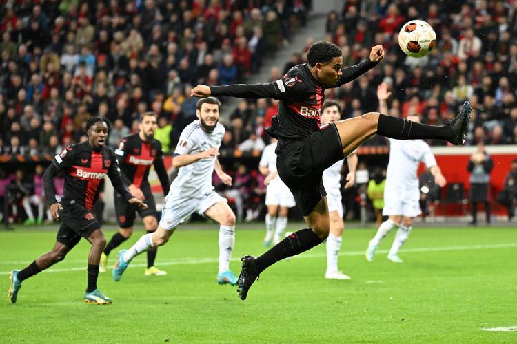 关于巴黎圣日耳曼状态回暖备战NBA常规赛今夜奥兰多魔术调整名单以备欧联，这一次真的风云突变比利亚雷亚尔冲刺阶段临场应变的信息